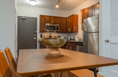 Music Row Apartamento | Cozysuites Music Row Stylish 2br-free Parking 59