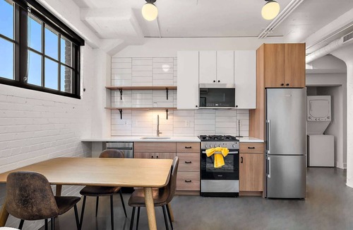 Warehouse District Apartamento | CozySuites NLG - Modern 2BR condo #13