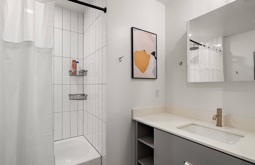 Warehouse District Apartamento | CozySuites NLG - Modern 2BR condo #13