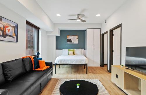 Lockerbie Square Apartamento | CozySuites on Mass with garage parking #12