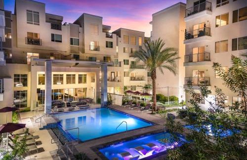 Camelback East Apartamento | Cozysuites Paradise under the palms with Pool! 21