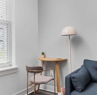Cole-Noble District Apartamento | CozySuites Spacious 1BR Near Whole Foods