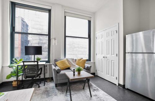 Cultural District Apartamento | CozySuites Stunning 1BR in Downtown Pitts #5
