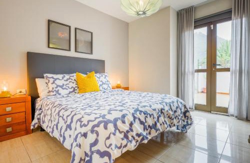 Adeje Apartamento | Cozzy Carolina III