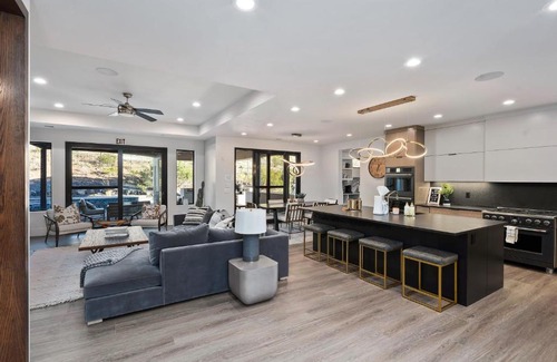 Hurricane Casa | CR 1463 - Luxurious Copper Rock Home - Golf Views - Pool-Spa