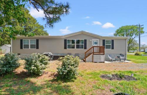 Deep Hole Casa | Crabby Pines - Pet friendly modern accommodations!