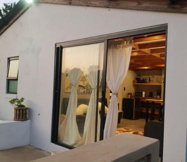 Mogale City Apartamento | CradleLicious Nguni Farm Cottage