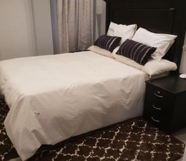Mogale City Apartamento | CradleLicious Nguni Farm Cottage
