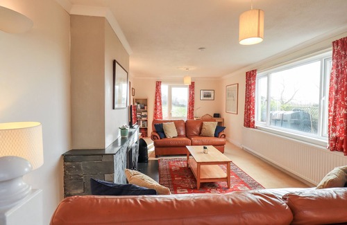 Underbarrow Casa | CRAG VIEW, family friendly, with open fire in Underbarrow