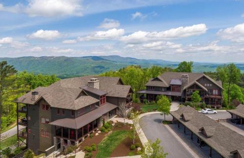 Lenoir Casa | Craig 304 at Blue Ridge Mountain Club