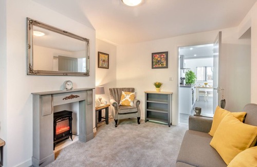 Marsham Casa | Craig Cottage - Three Bedroom House, Sleeps 5