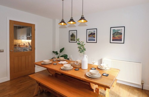Beddgelert Cabaña | CRAIG Y LLAN, pet friendly, character holiday cottage in Beddgelert