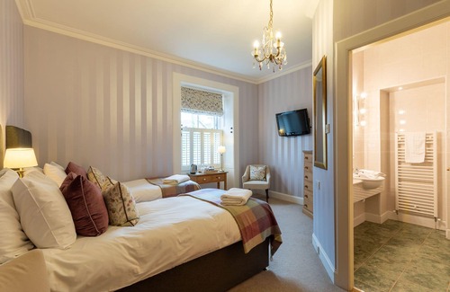 Pitlochry Casa | Craigroyston House & Lodge