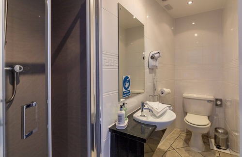 Pitlochry Casa | Craigroyston House & Lodge