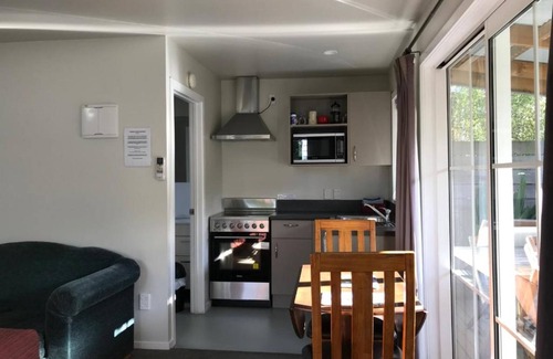 Saint Albans Cabina | Cranford Cottages And Motel