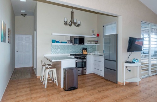 Borinquen Villa | Ubicado en un acantilado con vistas panorámicas de 180º del Caribe.