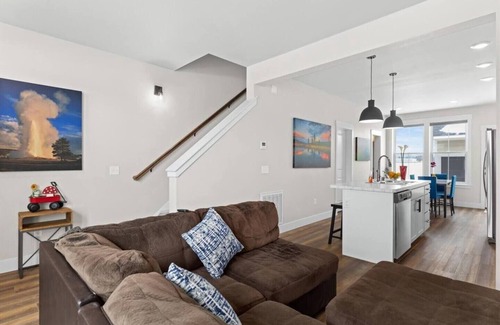 North Park Casa | Crash with Class in this Townhome