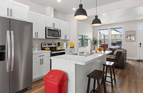 North Park Casa | Crash with Class in this Townhome