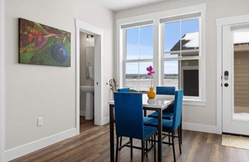 North Park Casa | Crash With Class In This Townhome