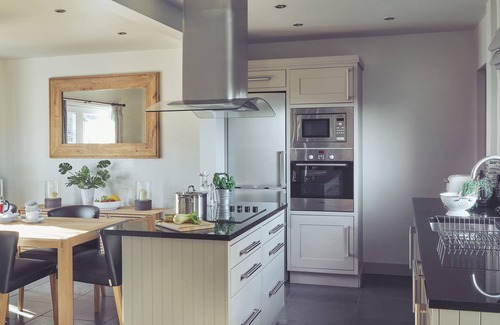 Craster Cabaña | CRASTER REACH, family friendly, luxury holiday cottage in Craster