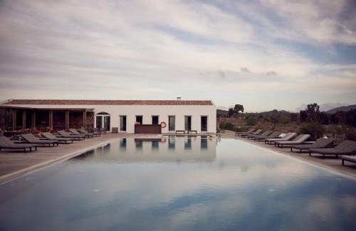 Baiona Casa | Craveiral Farmhouse by Belong Staying & Feeling