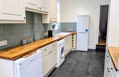 Eccles Casa | Crawford House | by Truestays ® Serviced Accommodation