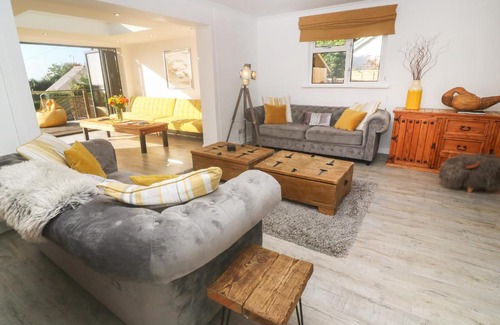 Constantine Casa | Craybourne