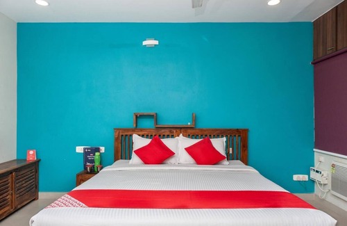 Perungudi Hotel | Crazy Homes stay-Kandanchavadi, Chennai
