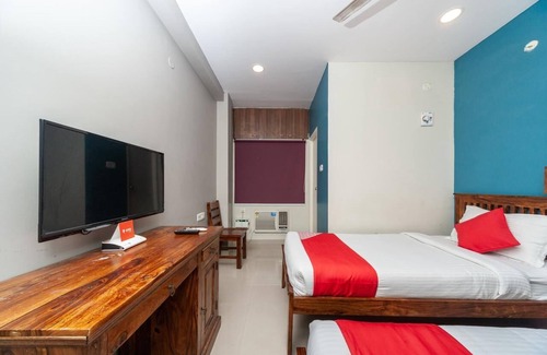 Perungudi Hotel | Crazy Homes stay-Kandanchavadi, Chennai