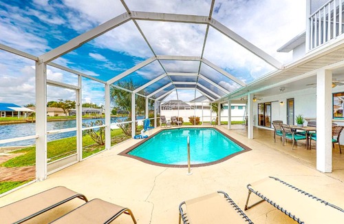 Fort Myers Casa | Creating Memories by the Canal
