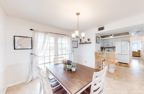 Fort Myers Casa | Creating Memories by the Canal