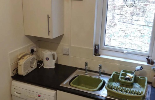 Port Talbot Casa | Creative Afan valley home. Ideal for families, friends, pets & mountain bikes.