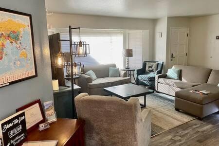 Ahwahnee Casa | Creature Comforts Sleeps 24 4 hot tubs