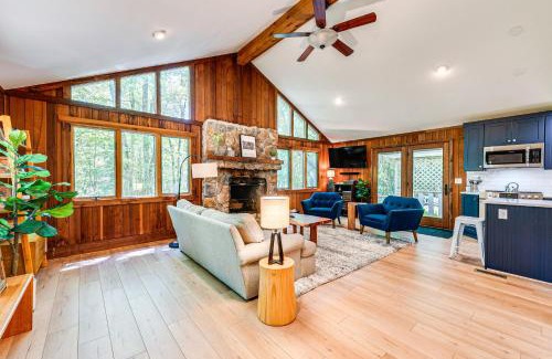 Pocono Pines Casa | Creek Access and Deck Family Pocono Pines Cottage
