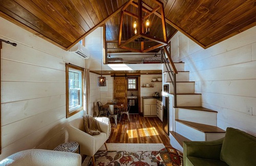 Old Fort Cabina | Creek Cabin
