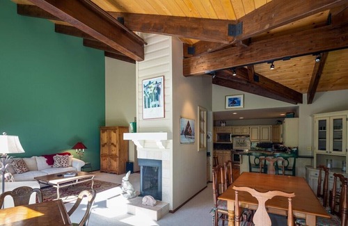Warm Springs Casa | Creek Front Duplex | Close to Lifts with Hot Tub