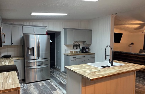 Albany Casa | Creek-Front Getaway at Dale Hollow Lake
