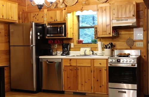 Andrews Cabina | Creek Front Mountain Cabin con Jacuzzi.