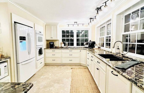 Jersey Shore Casa | Creek Front/Rail Trail - Pine Creek Manor House