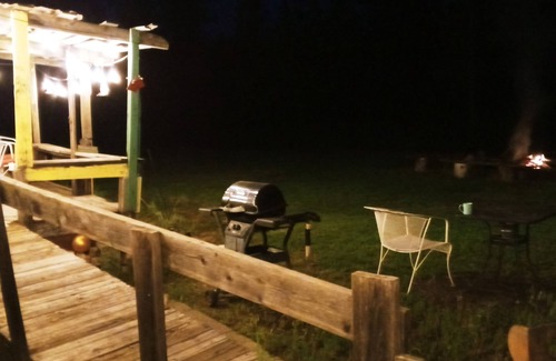 Wellpinit Cabaña | Creek House 509: Quiet little cottage on the creek