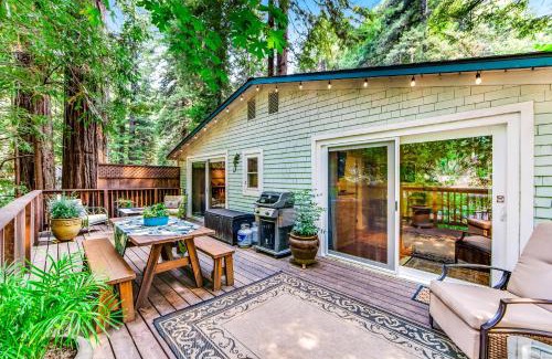 Guerneville Casa | Creek House