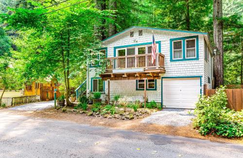 Guerneville Casa | Creek House