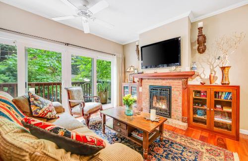 Guerneville Casa | Creek House