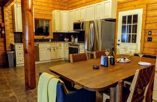 Downieville-Lawson-Dumont Cabina | Creek & Log Cabin near I-70, Sauna in the Forest