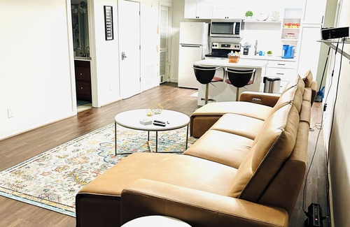 Roswell Apartamento | Creek Side Large 1 Bd Basement Apt in Roswell