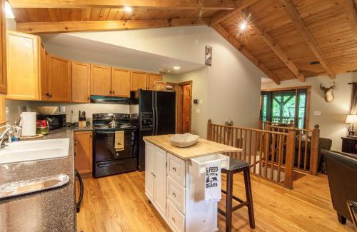 Blowing Rock Casa | Creek Sound Chalet