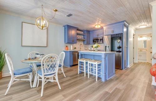 Dauphin Island Casa | Creekfront Dauphin Island Cottage Walk to Gulf!