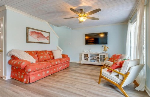 Dauphin Island Casa | Creekfront Dauphin Island Cottage Walk to Gulf!
