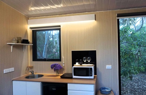 Willunga South Casa | Creekside at Peasant Farm by Tiny Away