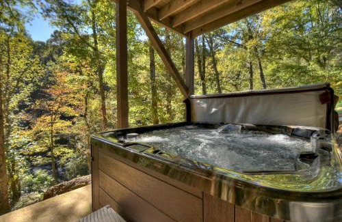 Cashes Valley Casa | Creekside Bend - Creekfront on Fightingtown Creek - Hot Tub, Outdoor Fireplace, Game Room, Views, Creekside Fishing Access - Fig